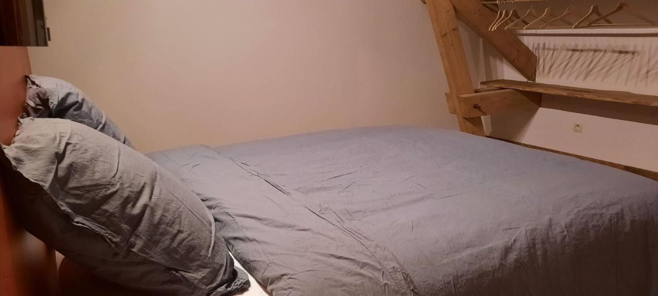 Les Gites & Chambres D'Hotes De La Ferme De Rosiere Houdrigny Ngoại thất bức ảnh